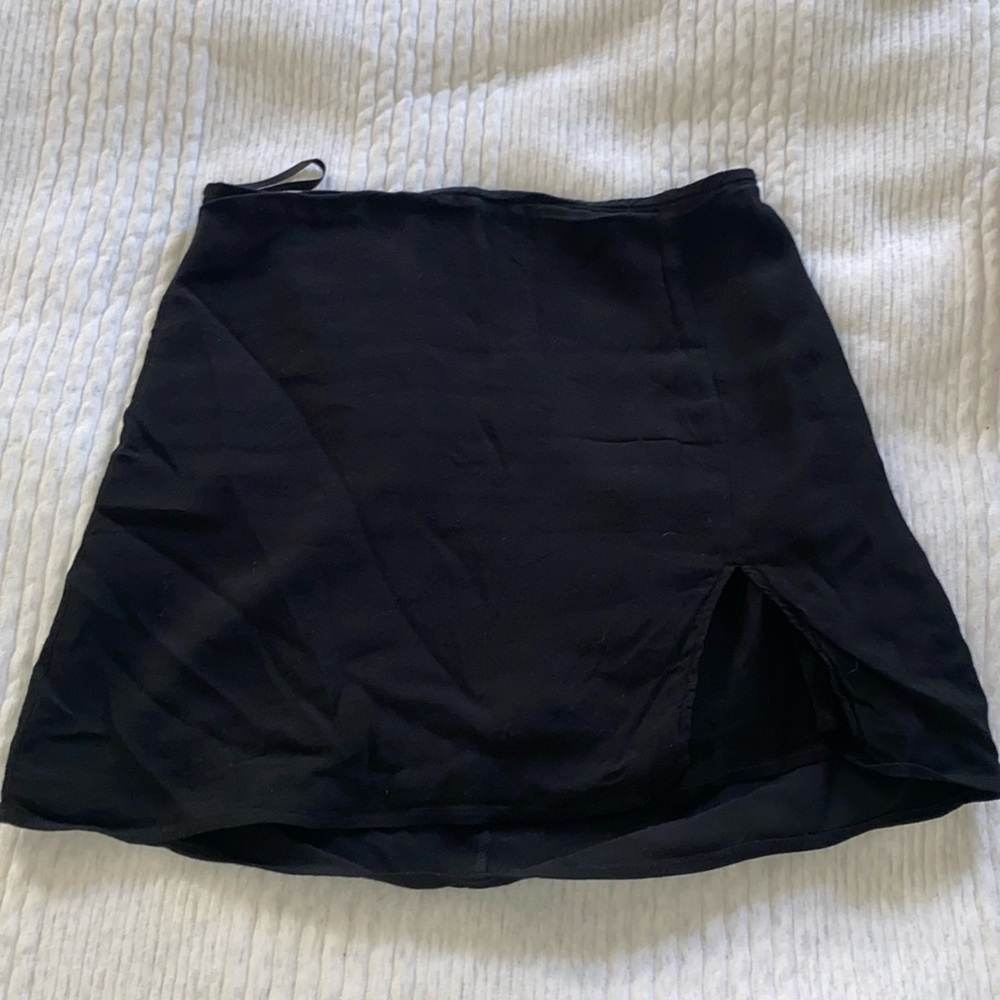 Aritzia mini skirt with slit